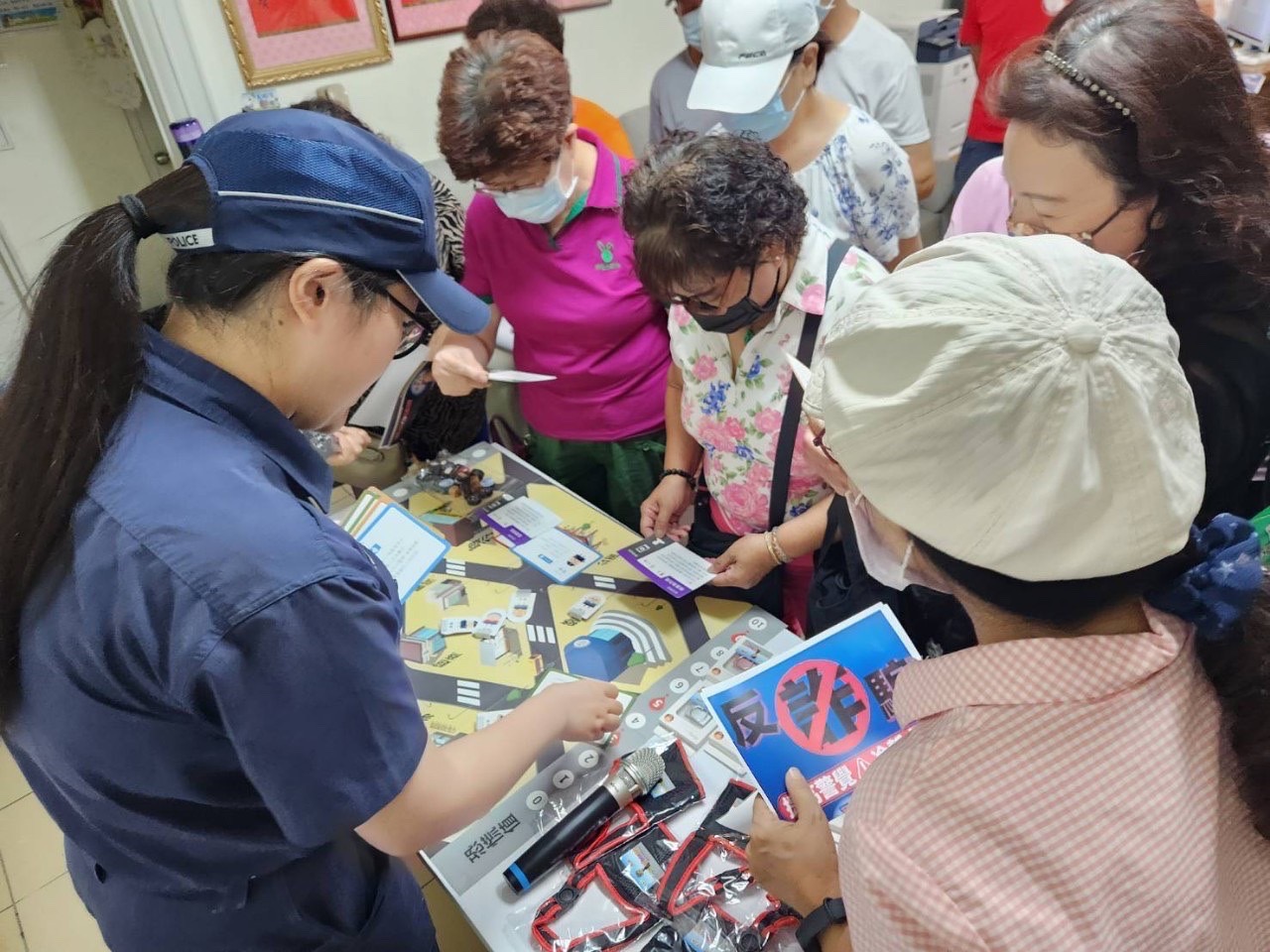 正泰里銀髮族桌遊識詐宣導